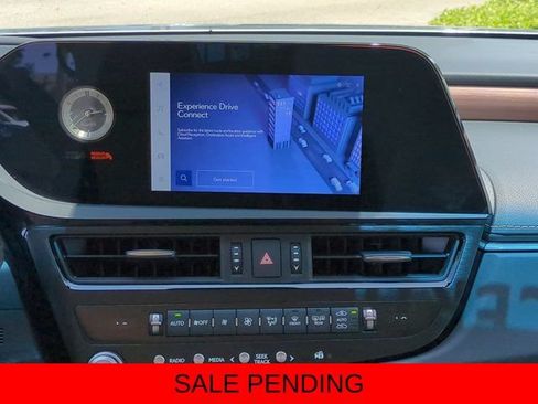 Certified 2025 Lexus ES 350 w/ Premium Package FWD image 17