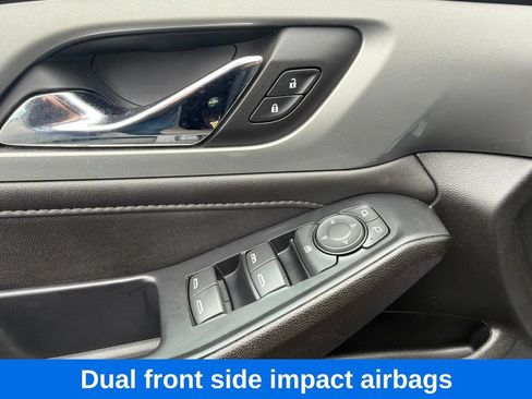Used 2022 Chevrolet Traverse LT AWD/4WD image 11