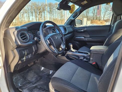 Used 2023 Toyota Tacoma TRD Off-Road image 20