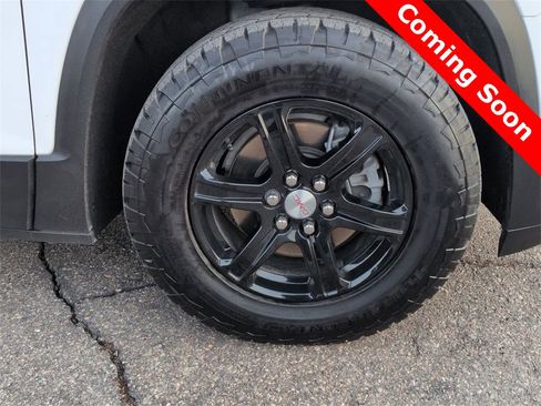 Used 2023 GMC Acadia AT4 w/ Preferred Package image 13