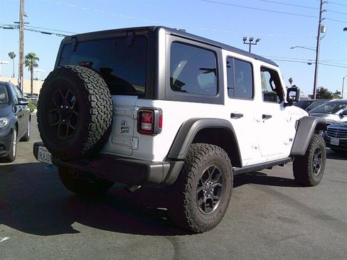 Used 2024 Jeep Wrangler Unlimited AWD/4WD image 9