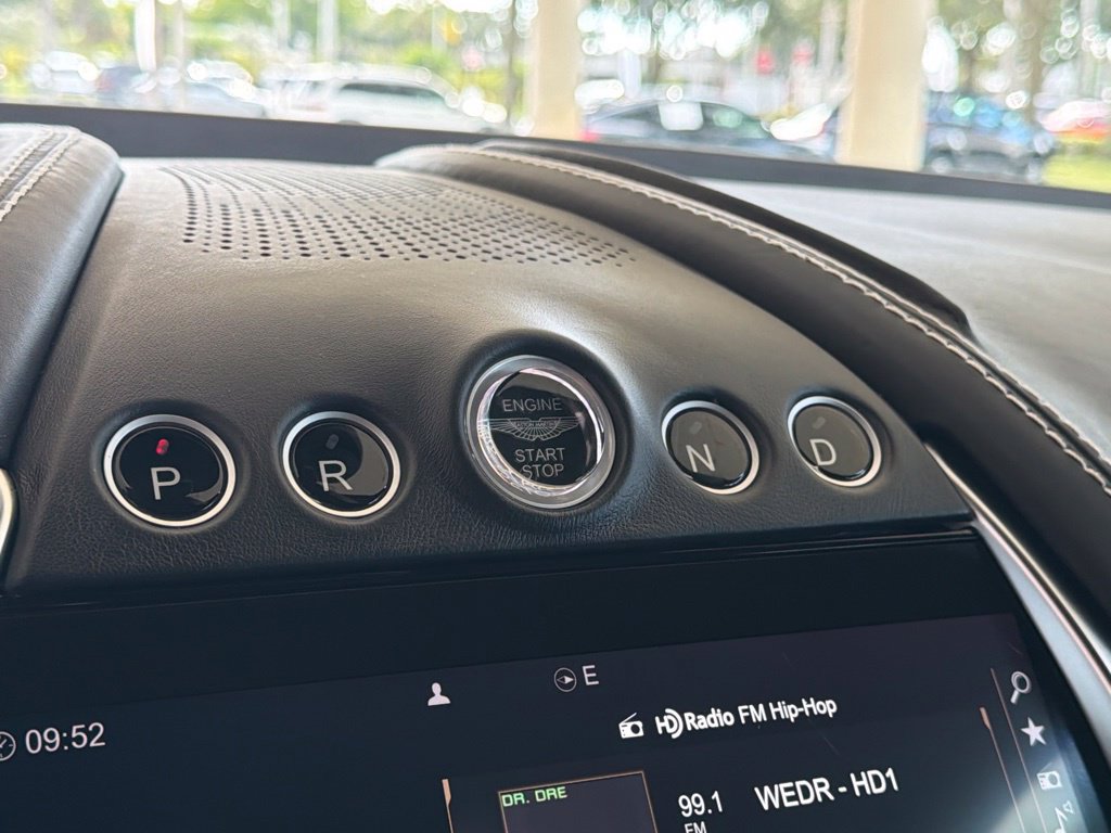 Used 2021 Aston Martin DBX AWD/4WD image 8