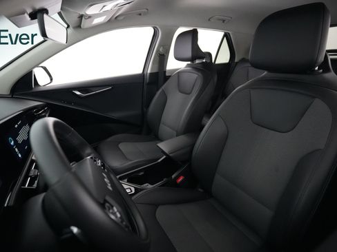 Used 2023 Kia Niro Wind FWD image 4