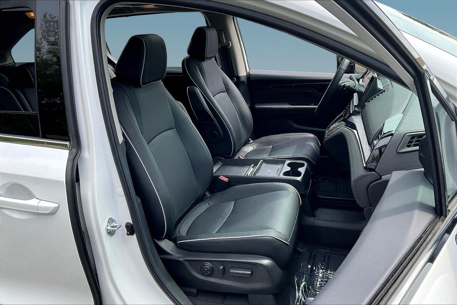 Used 2026 Honda Odyssey Elite image 29