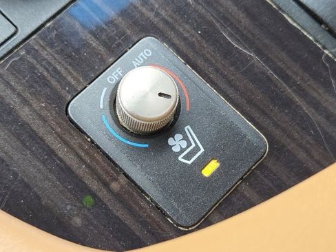 Used 2014 Lexus LS 460 AWD image 12