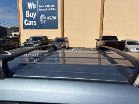 Used 2023 Toyota Highlander LE FWD image 12