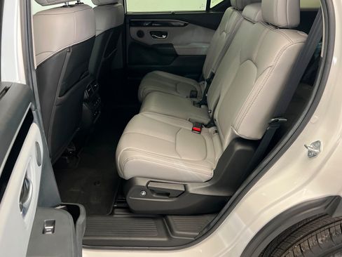 Used 2025 Honda Pilot Touring image 22