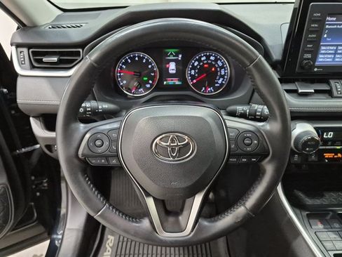 Used 2020 Toyota RAV4 XLE Premium AWD/4WD image 15
