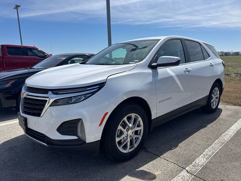 Used 2024 Chevrolet Equinox LT image 1