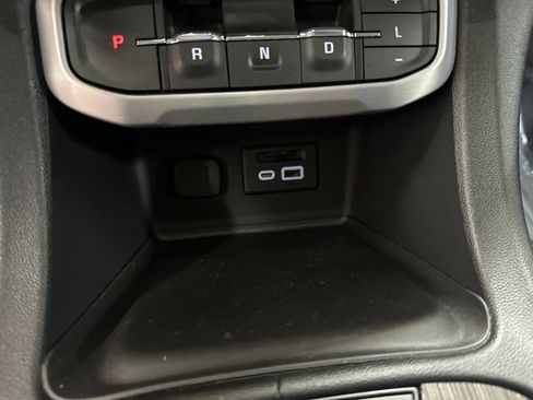 Used 2022 GMC Acadia SLT w/ Technology Package AWD/4WD image 30