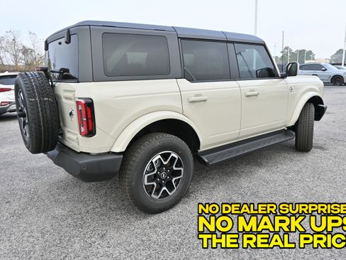 New 2025 Ford Bronco Outer Banks AWD/4WD image 3