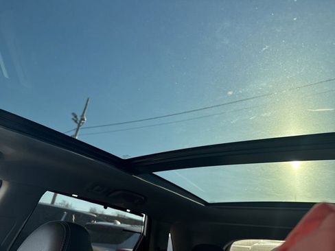 Used 2015 Kia Sorento SX image 14