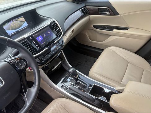 Used 2017 Honda Accord EX-L image 17