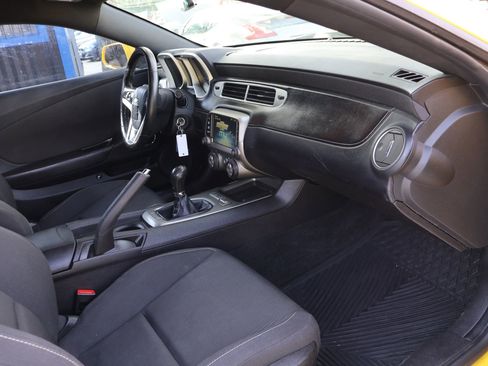 Used 2013 Chevrolet Camaro SS image 36