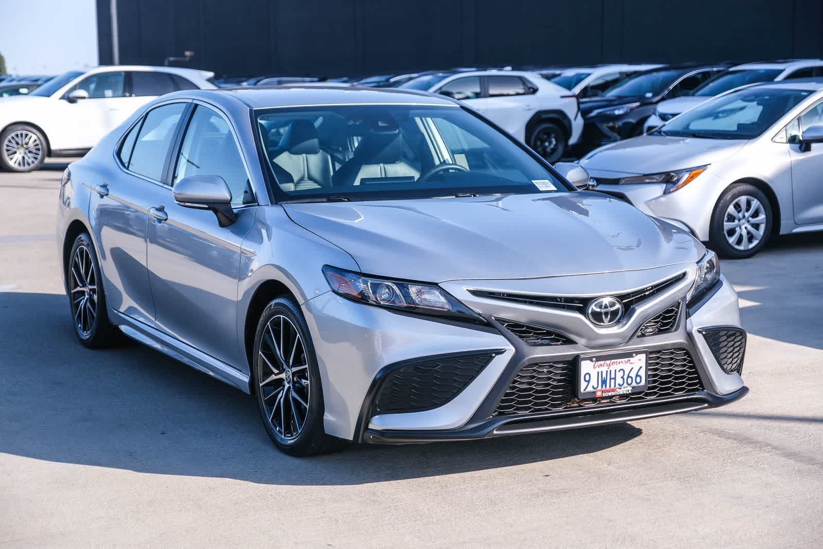 Certified 2024 Toyota Camry SE FWD image 3