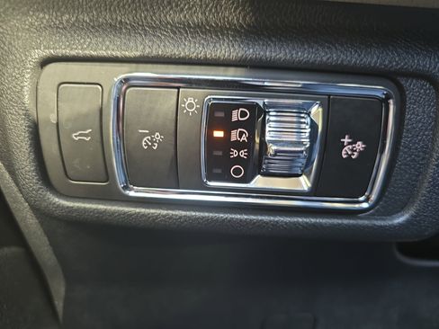 New 2026 Lincoln Corsair Premiere image 25