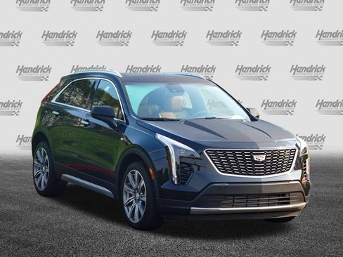Used 2020 Cadillac XT4 Premium Luxury FWD image 2