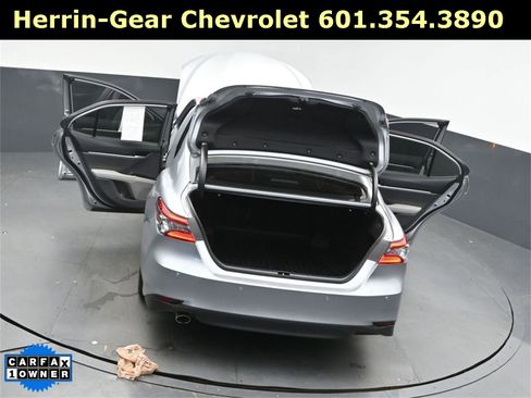 Used 2022 Toyota Camry XLE image 48