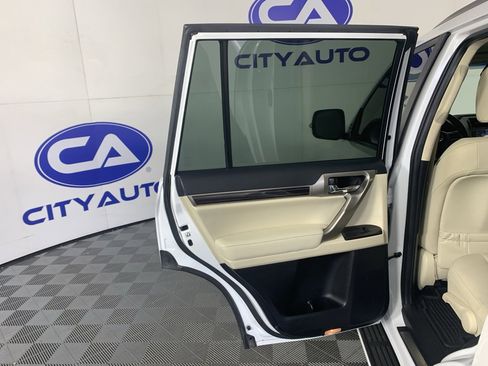 Used 2020 Lexus GX 460 Premium w/ Premium Package image 31