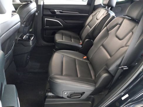 Certified 2025 Kia Telluride S AWD/4WD image 16