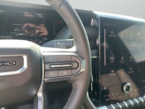 New 2026 GMC Yukon Denali w/ Sun & Power Step Package image 31