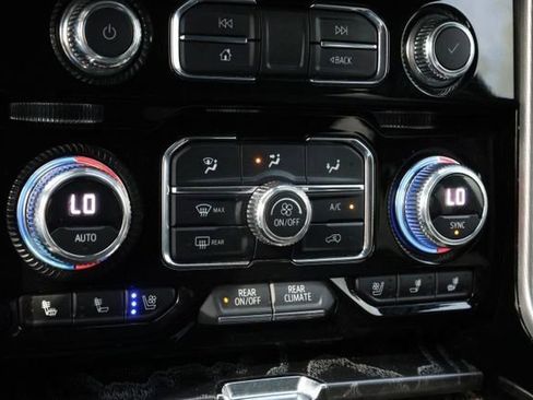 Used 2023 GMC Yukon Denali image 18