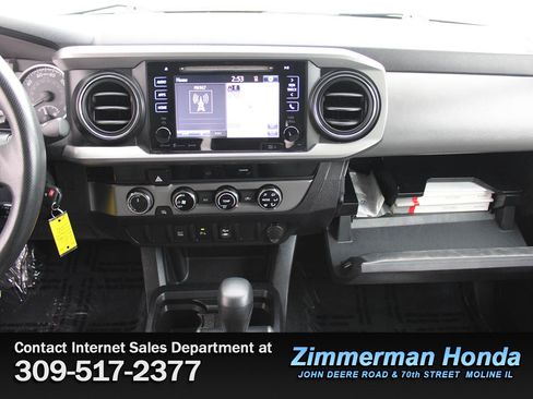 Used 2017 Toyota Tacoma SR5 w/ Tow Package image 16