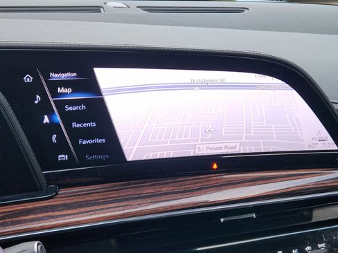 Used 2023 Cadillac Escalade Premium Luxury AWD/4WD image 9
