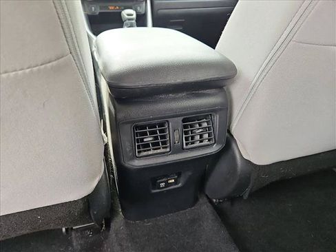 Used 2021 Toyota RAV4 XLE w/ Convenience Package FWD image 15