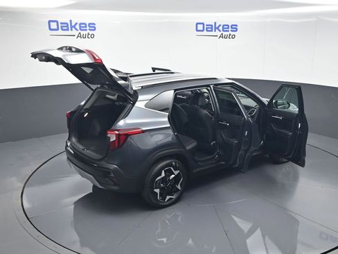 Certified 2025 Kia Seltos EX w/ EX Sunroof Package AWD/4WD image 60
