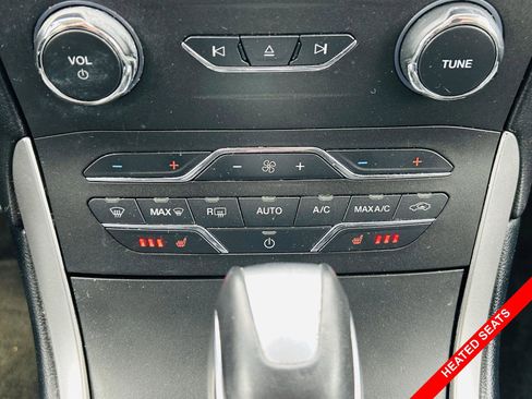 Used 2018 Ford Edge SEL w/ Equipment Group 201A FWD image 5