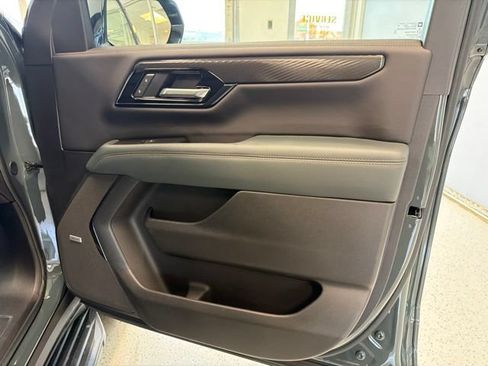 Used 2026 GMC Yukon AT4 w/ LPO, Floor Liner Package AWD/4WD image 50