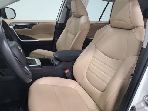 Certified 2022 Toyota RAV4 XLE Premium AWD/4WD image 20