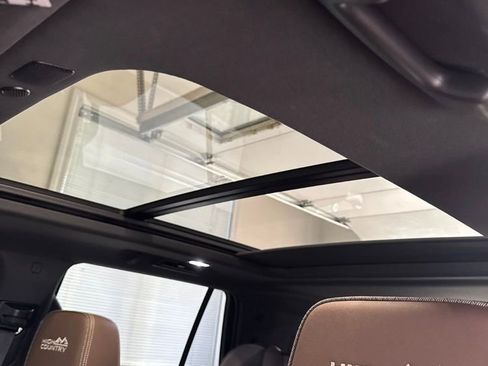 Used 2023 Chevrolet Tahoe High Country image 8