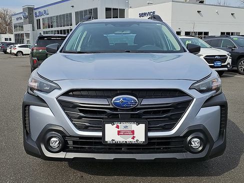 Used 2025 Subaru Outback AWD/4WD image 3