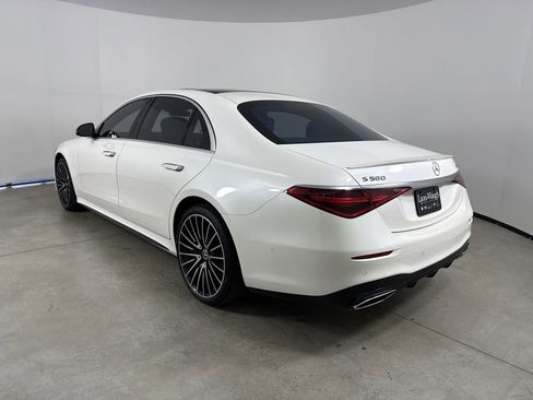 Used 2022 Mercedes-Benz S 580 4MATIC Sedan image 3