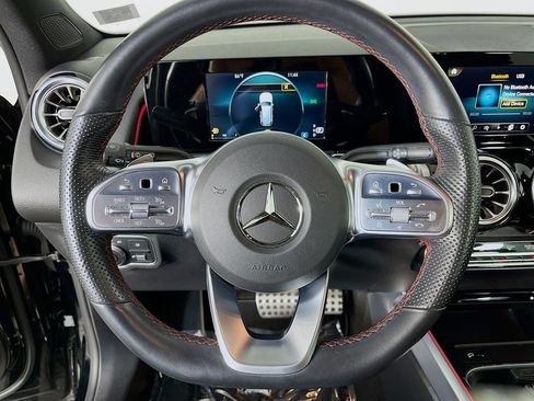 Used 2022 Mercedes-Benz GLB 250 w/ AMG Line image 14