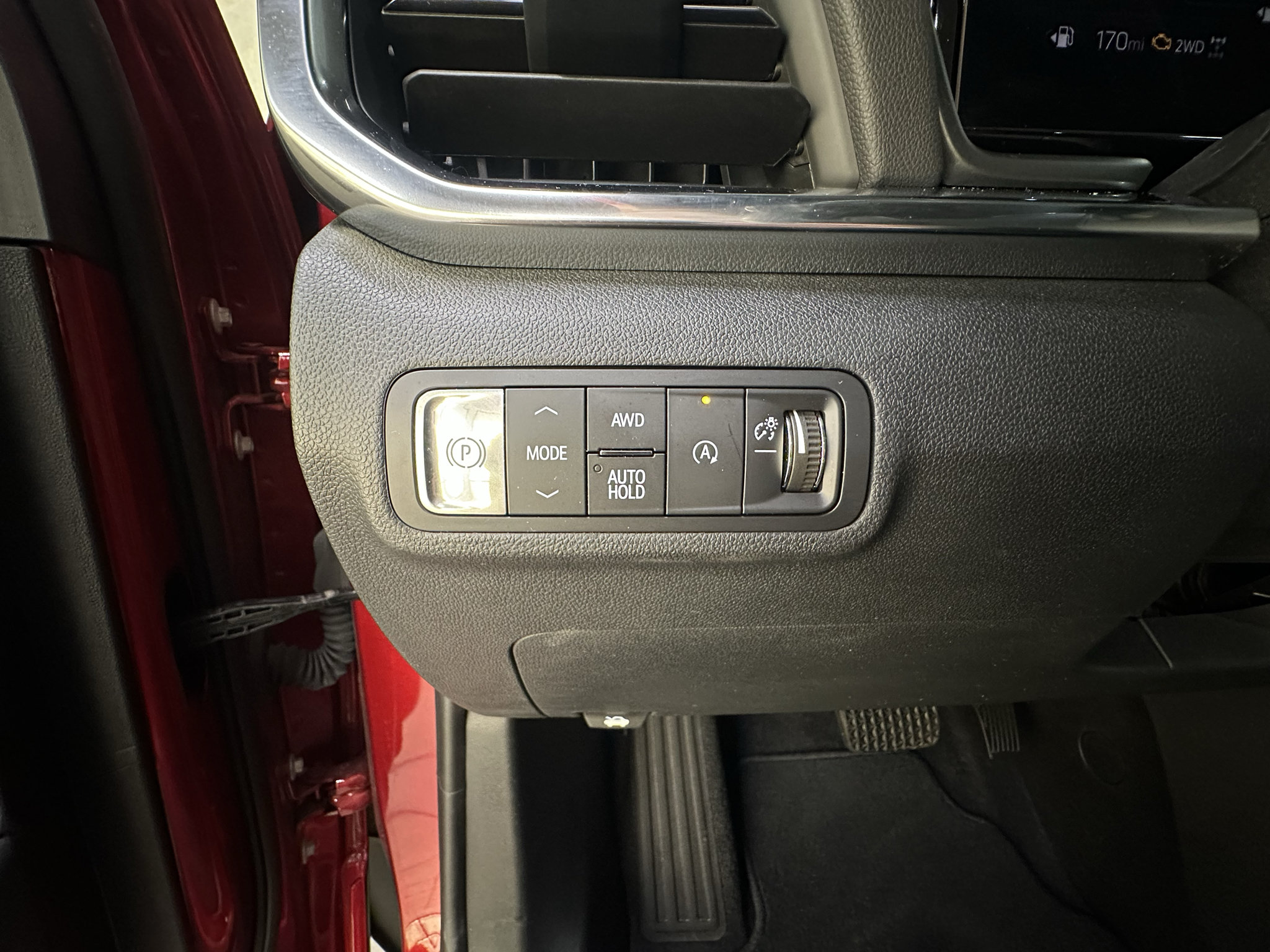 Certified 2025 GMC Terrain Elevation w/ Elevation Premium Package AWD/4WD image 24
