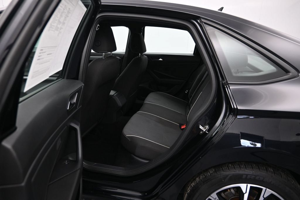 Used 2025 Volkswagen Jetta Sport FWD image 22