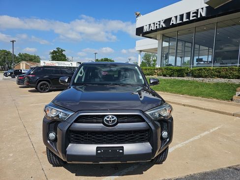 Used 2016 Toyota 4Runner SR5 Premium RWD image 9
