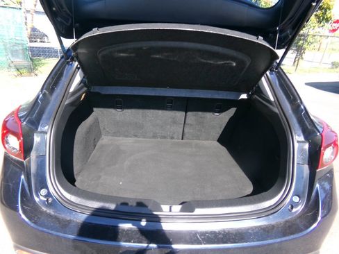 Used 2016 MAZDA MAZDA3 i Sport FWD image 10