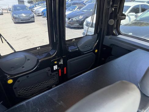 Used 2012 Ford Transit Connect XLT Premium w/ Taxi Pkg FWD image 17