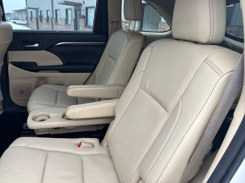 Used 2014 Toyota Highlander Limited Platinum AWD/4WD image 43