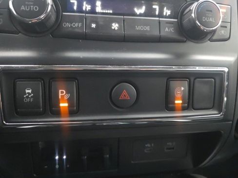 Certified 2024 Nissan Titan SV w/ SV Convenience Package image 24