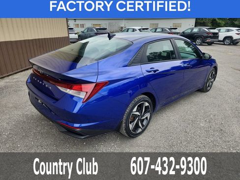 Certified 2023 Hyundai Elantra SEL w/ Convenience Package FWD image 8