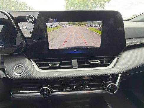 Used 2026 Chevrolet Equinox LT FWD image 10