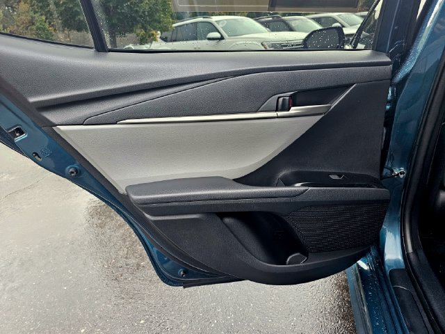 Used 2025 Toyota Camry SE FWD image 27