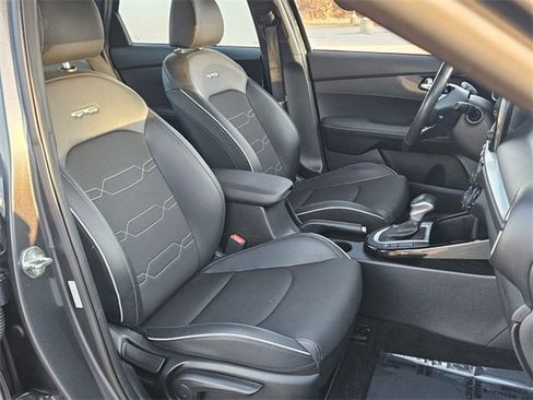 Used 2023 Kia Forte GT-Line image 17