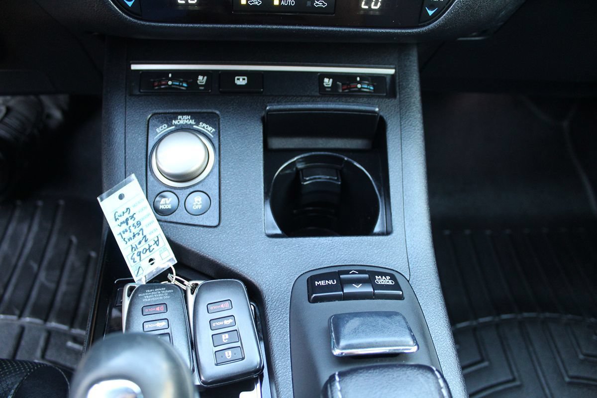 Used 2014 Lexus ES 300h w/ Luxury Package w/Bamboo Trim FWD image 31