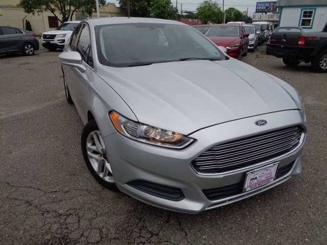 Used 2016 Ford Fusion SE FWD image 16
